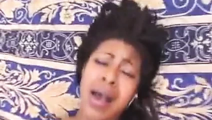 kıllı dominika piliç alır boned tarafından bbc