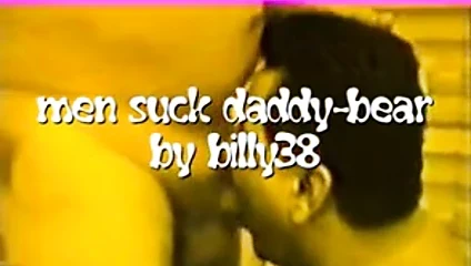 Erkekler baba-ayı emmek