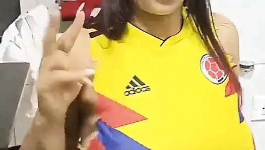 Karım işe gidiyor ve büyük memeli ve götlü komşuyu eve getiriyorum bu Amerika Birleşik Devletleri'nde oldu