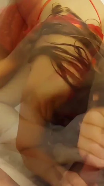 Захватывающий момент из "Польская горячая девушка хочет огромный камшот"