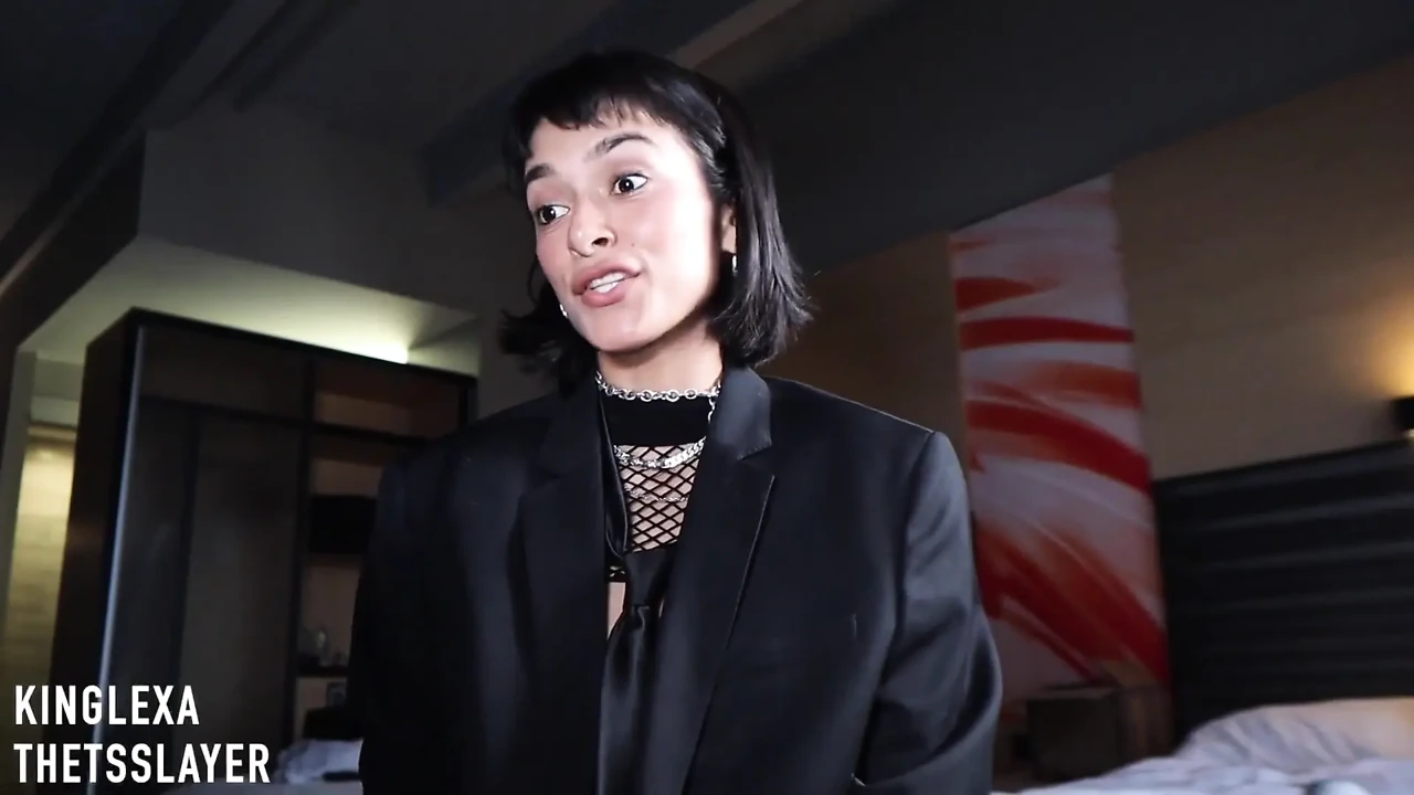 Pegged Between Powerpoints: King Lexa's Domme Life Balance