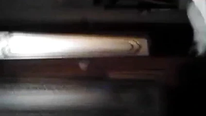 Karım zevk almam için bana iç çamaşırını fırlatıyor