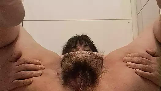 Üvey anne üvey oğluyla kamerada sikişmeyi hayal ediyor