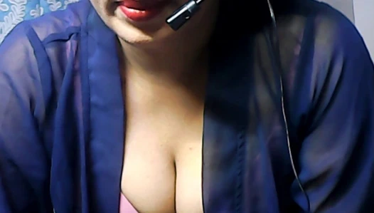 Kız bana amını gösteriyor