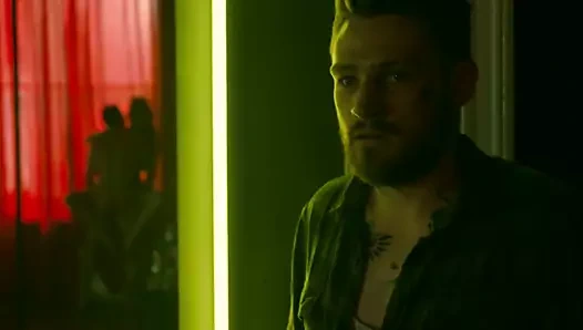 Kelly gough - geri s06e03 grev