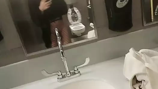 Sylva yanıp sönen içinde kamu tuvalet bölüm 2