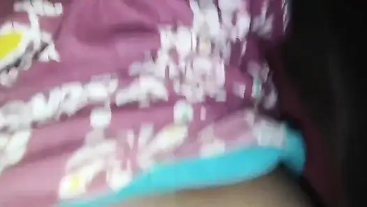 Hintli yerel ev hanımı seks