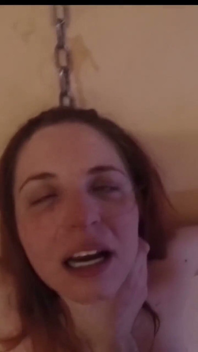Sikme makinesi bdsm oturumu 2 - yapay penis öğürme, tükürme, tokat atma, pov öğeleriyle kırbaçlama | Klip 1