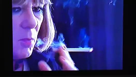 Samantha sigara içme fetiş bir