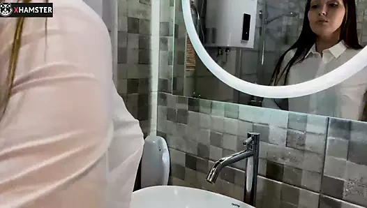 Patronum beni sikikleri iken kocam alt katta bekliyor