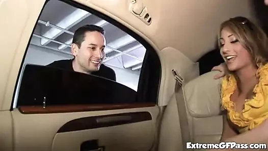 Nataliarossi emme horoz içinde pis Üç yollu