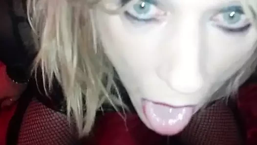 Jenyfer trans pute bir sperme fetiş lateks kauçuk viol