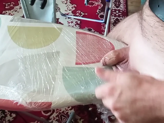 En sevdiğim vibratörle boşalana kadar mastürbasyon yapıyorum
