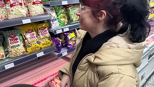 Süpermarketteki kız şalgamdan beni tuttu