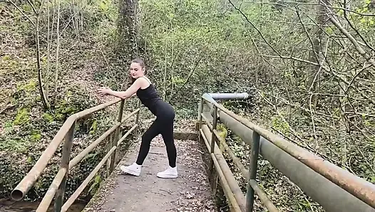 Бег в лесу