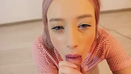 Çılgın sarışın büyük yarak emiyor