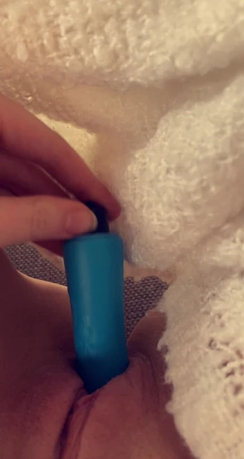 Молодая немецкая тинка развлекается одна, пока мой бойфренд в отпуске