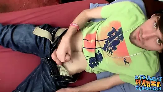 Sıska twink dakota james gidiş için başka bir kriko kapalı