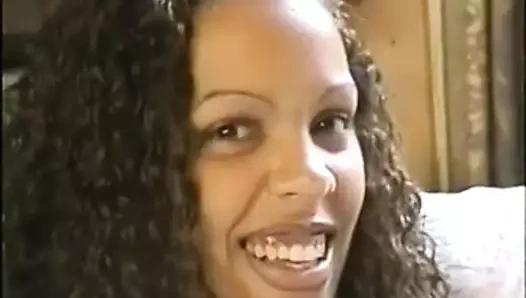 İngiliz zenci sürtük sikiliyor