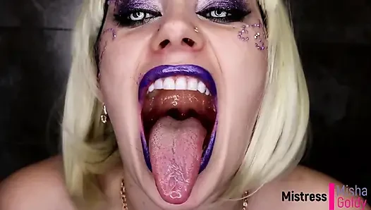 Giantess seni canlı canlı yemeden önce salya akıtıyor ve boşalıyor