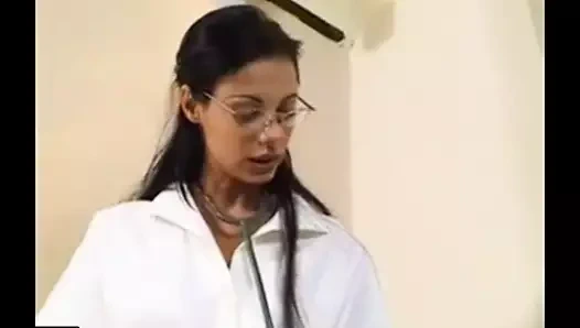 Olivia de treville sürme &amp; emme 2 (erkek yakın çekim yok)