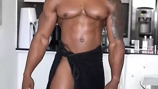 Siyah erkek kaslı iri parça