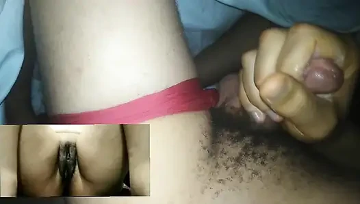 Erkek arkadaşı için mastürbasyon yapıyor