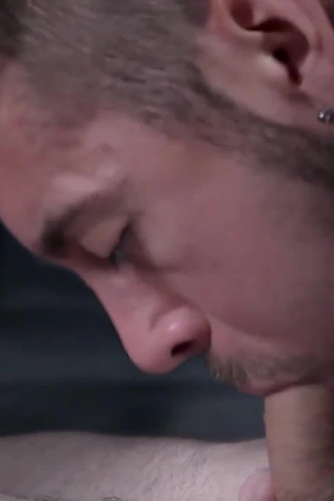 Masqulin genç sporcular Dante Colle ve Thyle Knoxx prezervatifsiz