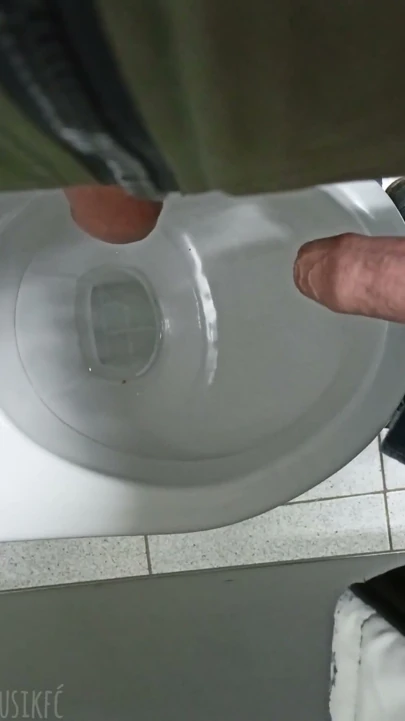 Extreme, umumi tuvalet, femboy'un sikine işendi! | Bölüm 1