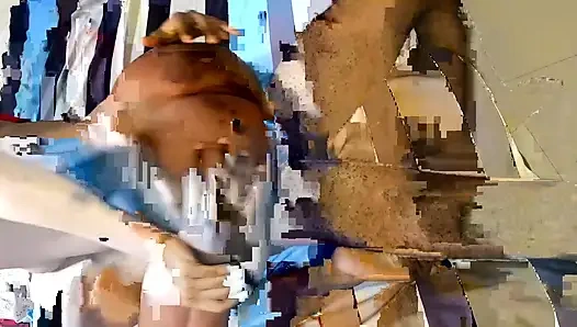 Büyük zenci yarağı amcık taşaklarını derinden sikiyor