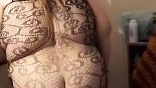 Thelady zevk için soyunuyor