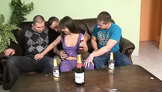 Ateşli amatör mükemmel sürtükler vol.3 - bölüm 3