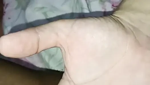 Seksi zenci sıska karımla boşalana ve fışkırtana kadar oynuyorum