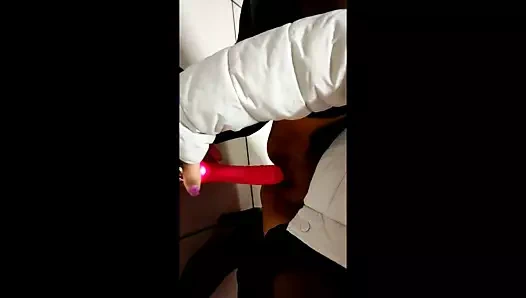 çiş ve mastürbasyon at the mall