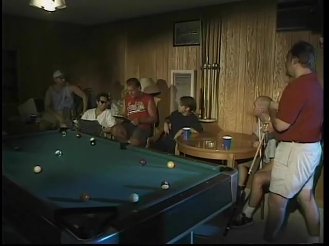 आदमी अपने सबसे अच्छे दोस्त की महिला भाई की पैंटी चुराता है और फिर उसे चोदता है