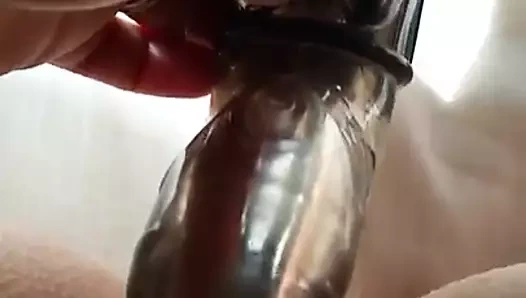 Edepsiz sürtük dildoyla sikişiyor