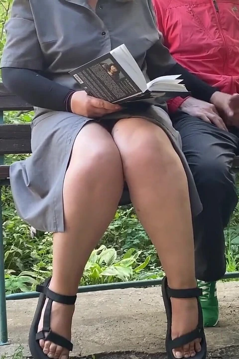 Моя мачеха помогает мне подготовиться к экзамену по литературе