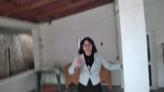 Enf latin genç muhabir soyunuyor