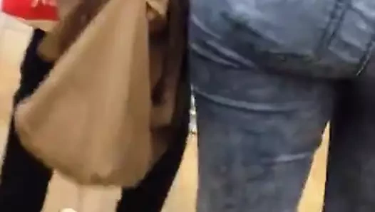 Herkesin içinde göt