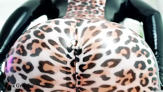 Göt pawg lateks rubber alay video femdom pov arya grander
