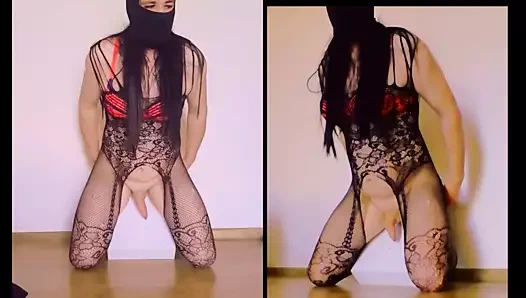 Dildo ile kadın kılıklı cd eğlencesi