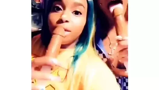 Kız arkadaşı uzun tırnaklı kraliçe envi