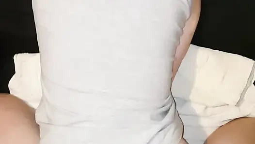 Oyun odasında anal Kate anal sikişi için sikiliyor