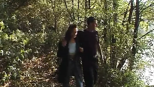 Ab in die Hecke jetzt wird gefickt