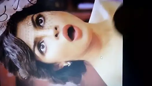 Priyanka Chopra döl haraç-02