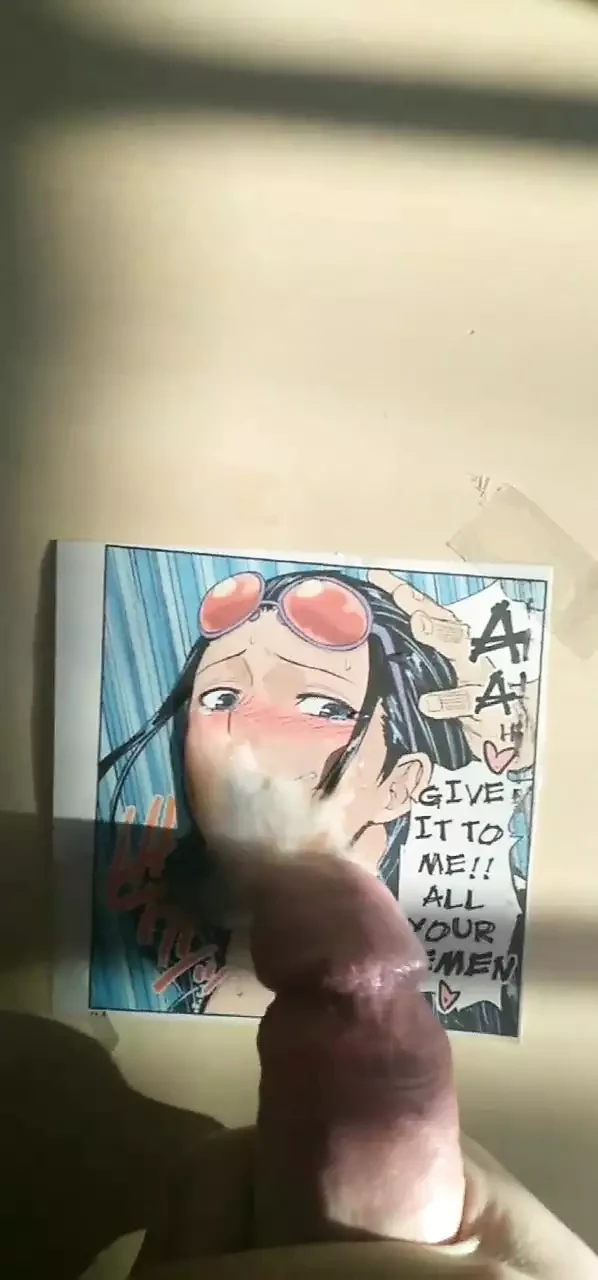 Nico Robin'in üstüne boşalıyor