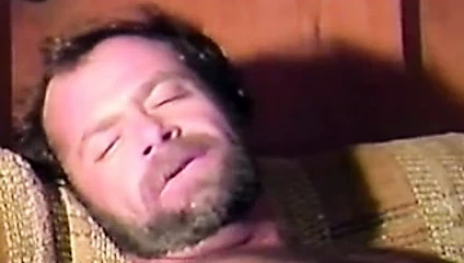 Video mağazası cadıları