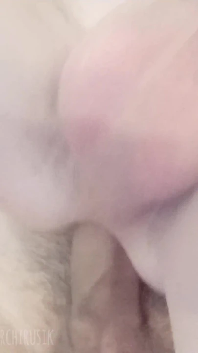 Sperm çeşmelerine tüm deliklerin ateşli sikişinde oyuncu iri güzellerin vahşi çığlıkları!