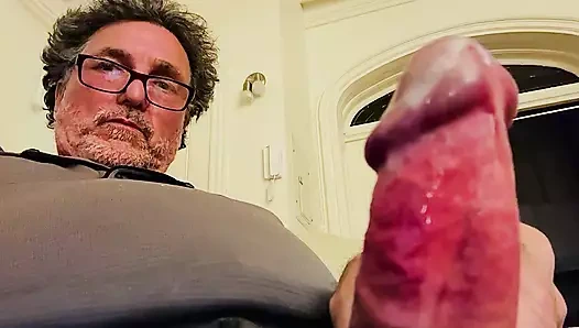 Baba kendi penisini filme çekiyor