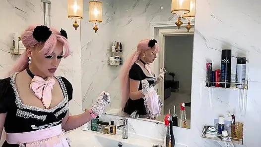 Seksi travesti kadın kılıklı transeksüel trans ateşli sakso ve boşalma